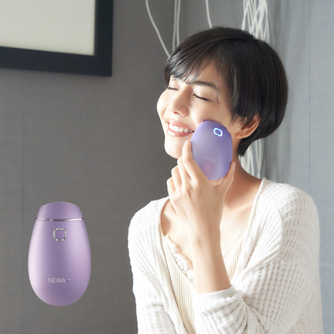 美容/健康 美容機器 医療機器メーカーが提案する「サブマイクロ波RF美顔器」NEWAリフト 