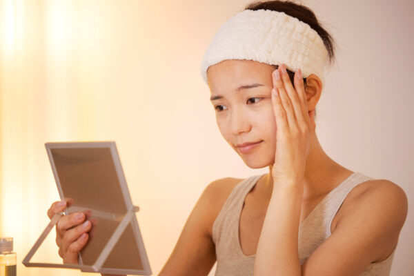 日焼け後のケアで後悔しない！自宅スキンケアからクリニックの施術までを徹底解説